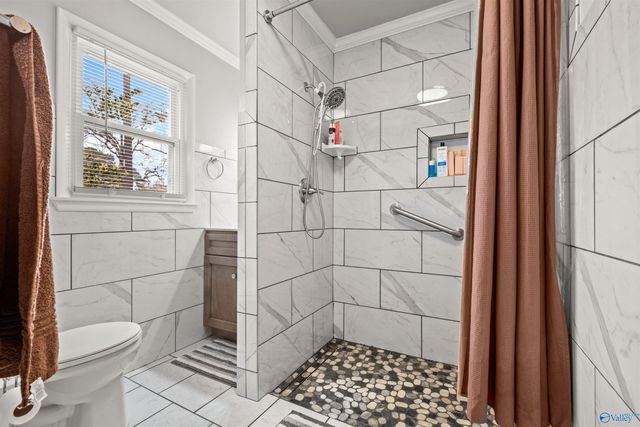 237 Brookhaven Drive, Gadsden, AL 35901