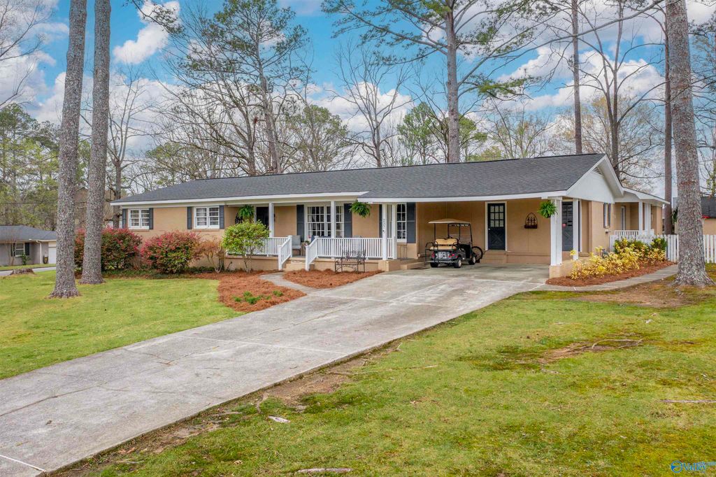 237 Brookhaven Drive, Gadsden, AL 35901