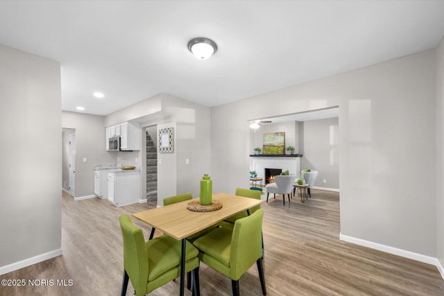 2447 Portsmouth Avenue, Toledo, OH 43613