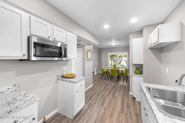 2447 Portsmouth Avenue, Toledo, OH 43613