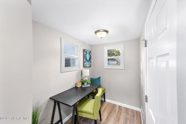 2447 Portsmouth Avenue, Toledo, OH 43613