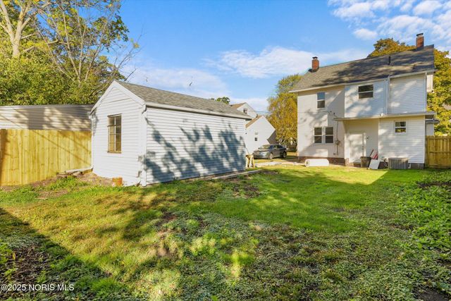 2447 Portsmouth Avenue, Toledo, OH 43613