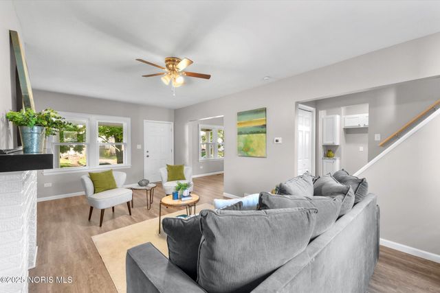 2447 Portsmouth Avenue, Toledo, OH 43613