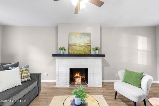 2447 Portsmouth Avenue, Toledo, OH 43613