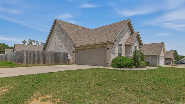 518 Wiregrass Way, Jonesboro, AR 72405