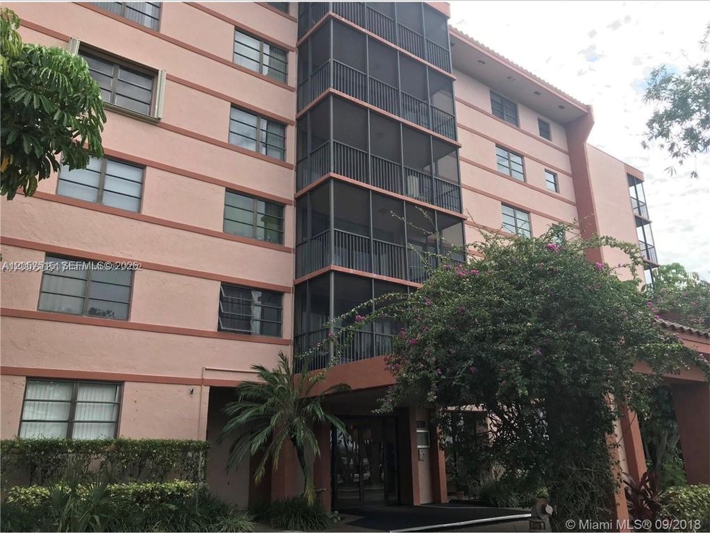 20850 San Simeon Way 1075, Miami, FL 33179