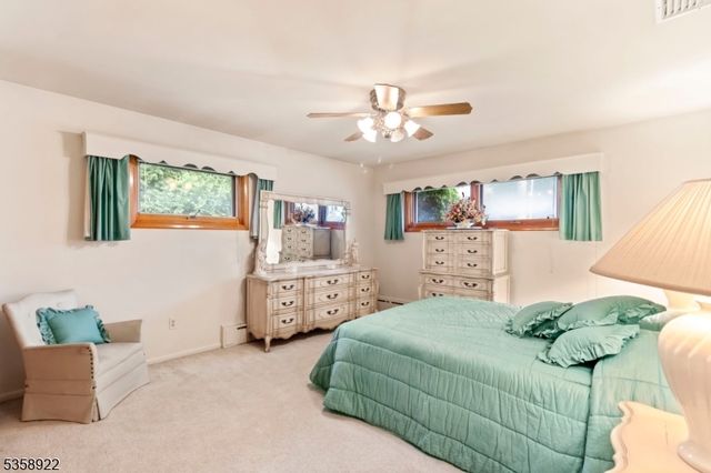 35 Hillside Ave, Netcong Boro, NJ 07857