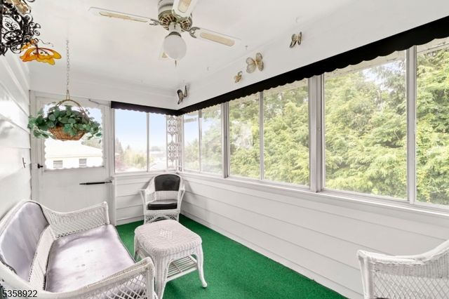 35 Hillside Ave, Netcong Boro, NJ 07857