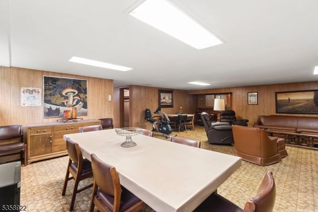 35 Hillside Ave, Netcong Boro, NJ 07857