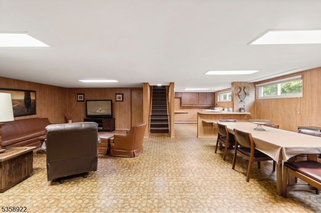 35 Hillside Ave, Netcong Boro, NJ 07857