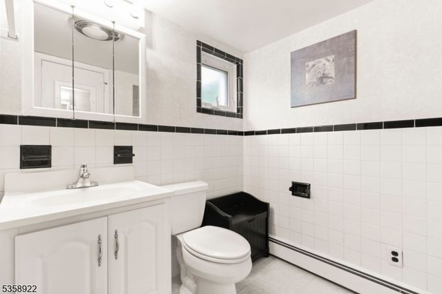 35 Hillside Ave, Netcong Boro, NJ 07857