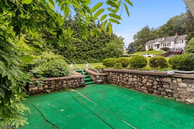 35 Hillside Ave, Netcong Boro, NJ 07857