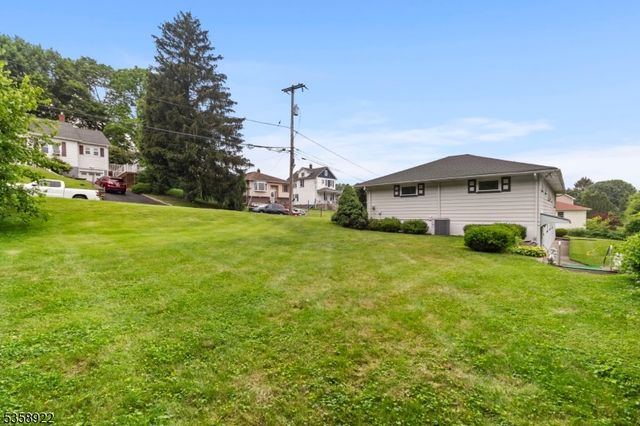 35 Hillside Ave, Netcong Boro, NJ 07857