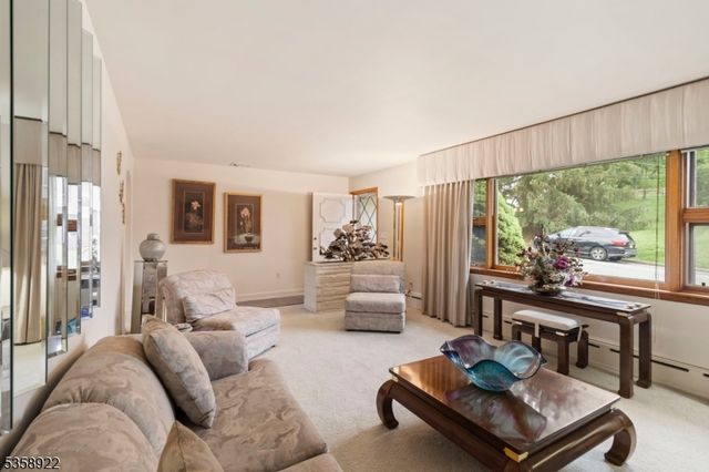 35 Hillside Ave, Netcong Boro, NJ 07857