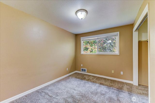 1214 Hemlock Street, Milton, WA 98354