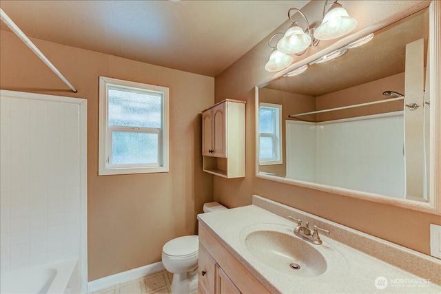 1214 Hemlock Street, Milton, WA 98354