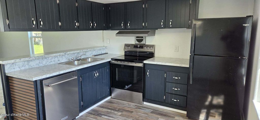 8852 W Meadow Brook CIR, Rathdrum, ID 83858
