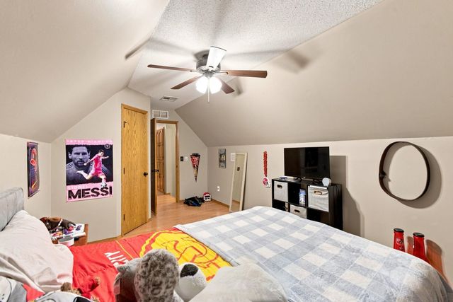 1817 N Shefford Cir, Wichita, KS 67212