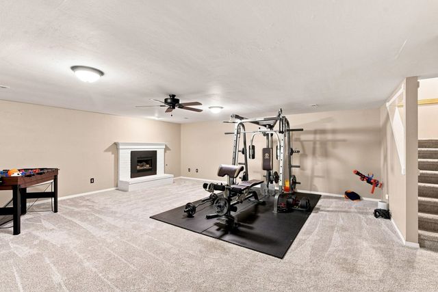 1817 N Shefford Cir, Wichita, KS 67212