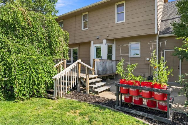 1817 N Shefford Cir, Wichita, KS 67212