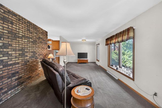 7231 Fortune Drive, Middleton, WI 53562