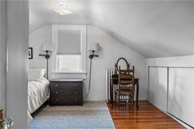 14 Dearborn Street, Newport, RI 02840