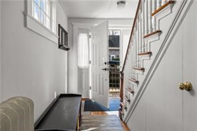 14 Dearborn Street, Newport, RI 02840