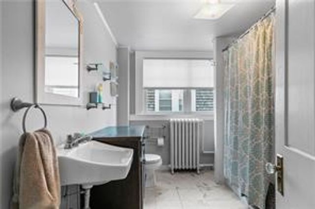 14 Dearborn Street, Newport, RI 02840