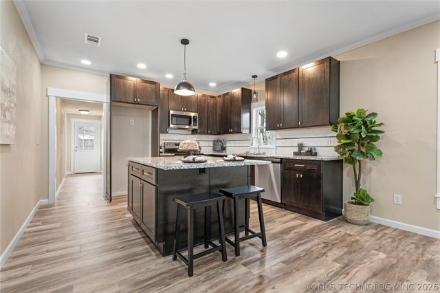 116 11th Avenue NW, Ardmore, OK 73401