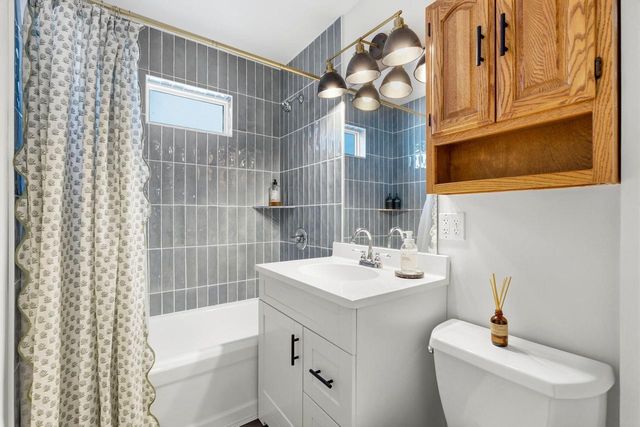 926 Sauganash DRIVE, Fontana, WI 53125