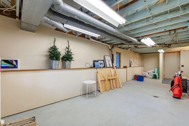 926 Sauganash DRIVE, Fontana, WI 53125