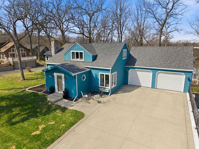 926 Sauganash DRIVE, Fontana, WI 53125