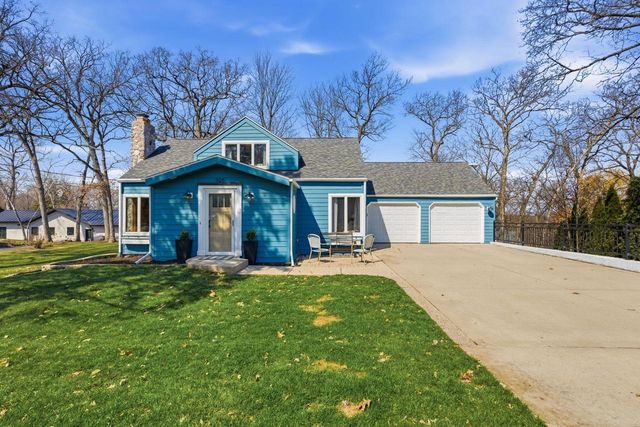 926 Sauganash DRIVE, Fontana, WI 53125