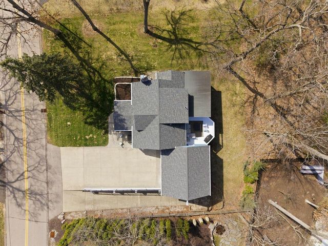926 Sauganash DRIVE, Fontana, WI 53125