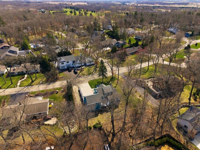 926 Sauganash DRIVE, Fontana, WI 53125