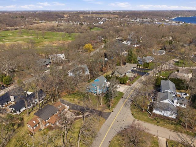 926 Sauganash DRIVE, Fontana, WI 53125