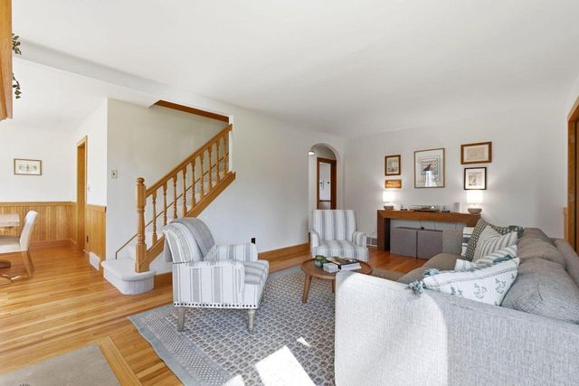 926 Sauganash DRIVE, Fontana, WI 53125