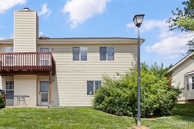 1927 Bennington Common Drive, St Louis, MO 63146
