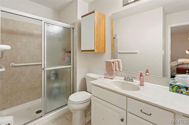 1927 Bennington Common Drive, St Louis, MO 63146