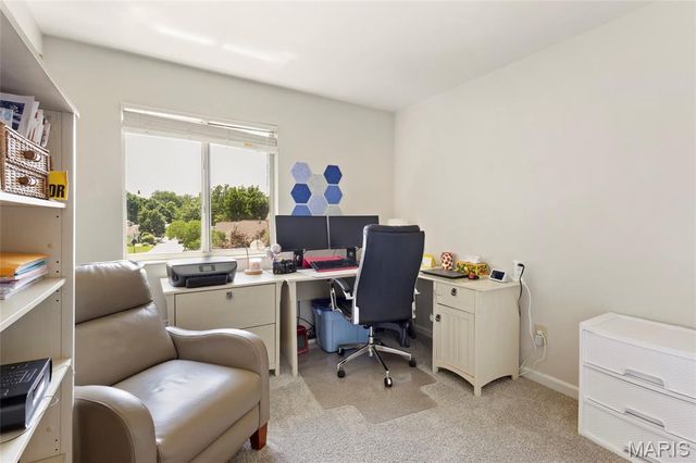 1927 Bennington Common Drive, St Louis, MO 63146