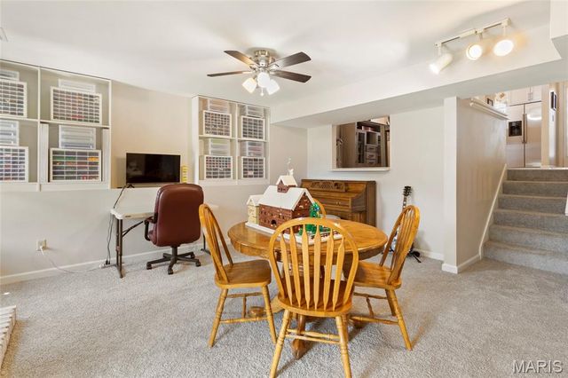 1927 Bennington Common Drive, St Louis, MO 63146