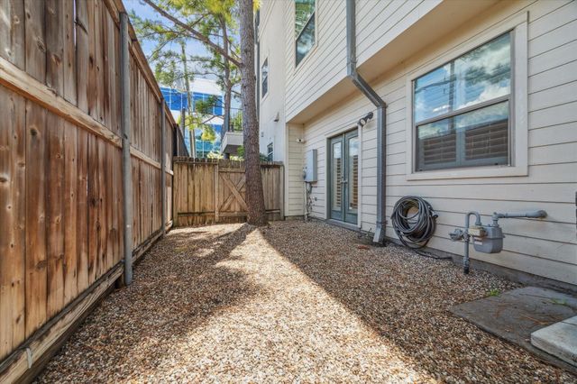 1468 California Street, Houston, TX 77006