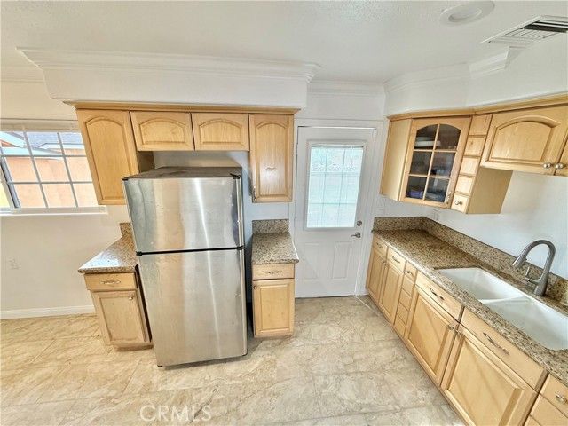 732 James, Pomona, CA 91767