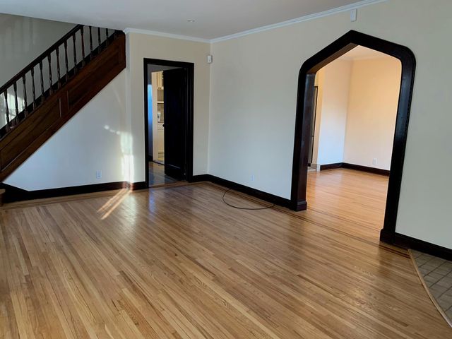 281 Kilburn Road S, Garden City South, NY 11530