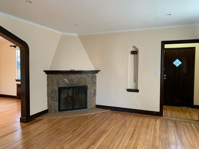 281 Kilburn Road S, Garden City South, NY 11530