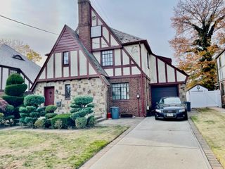 281 Kilburn Road S, Garden City South, NY 11530