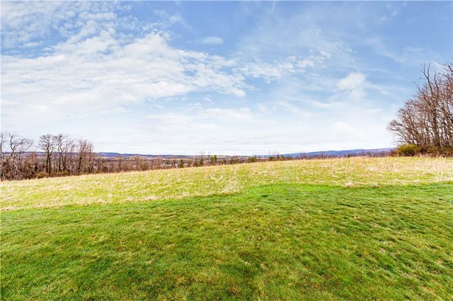 575 Sunview Circle, Derry Twp, PA 15650