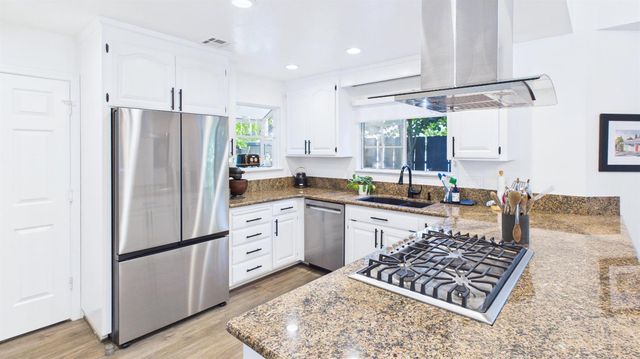 767 Rocky Hill Rd, Murphys, CA 95247