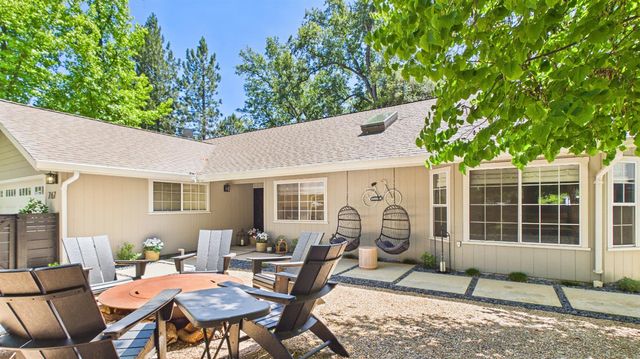 767 Rocky Hill Rd, Murphys, CA 95247