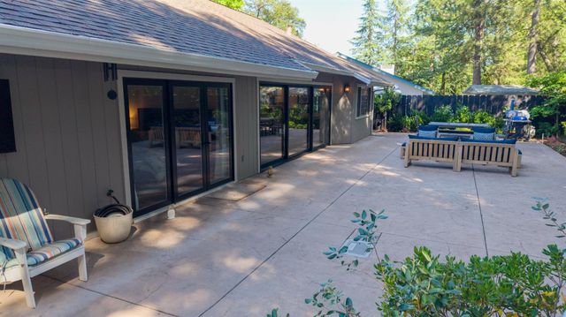767 Rocky Hill Rd, Murphys, CA 95247
